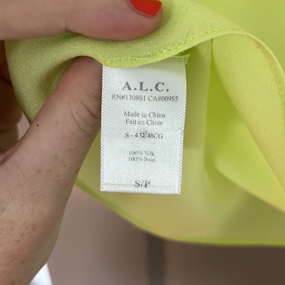 Designer green silk blouse - Picture 4 of 5